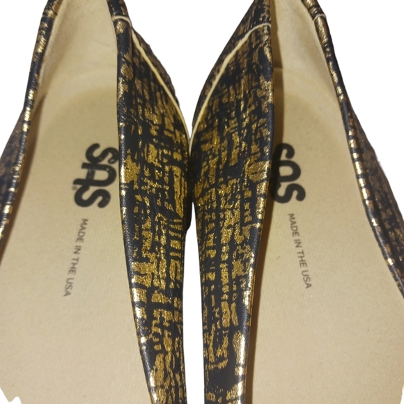 NEW SAS Scenic Ballet Flat Leather Black and Gold Ortholite Slip On sz 8 - Picture 3 of 9